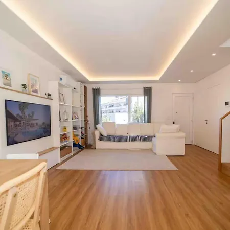 Villa With Private Garden Ericeira
